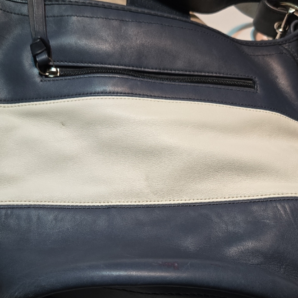 Coach Navy and White Leather Hobo Bag - Picture 16 of 16